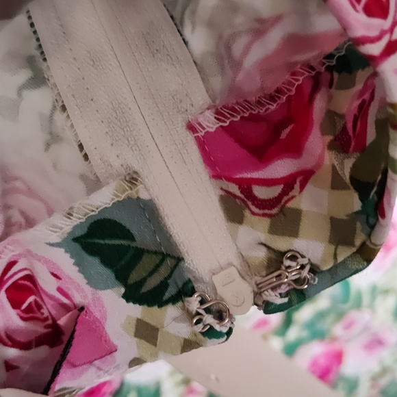 NWT Vivacious Vixen Halter Dress Pinup Roses 4X - Picture 6 of 7